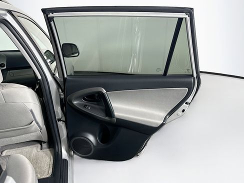 Used 2012 Toyota RAV4 4WD w/ Value Pkg image 27