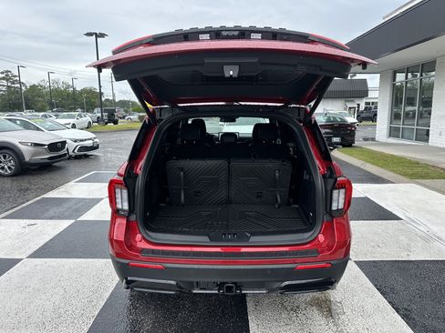 Used 2026 Ford Explorer ST-Line w/ Premium Package RWD image 9