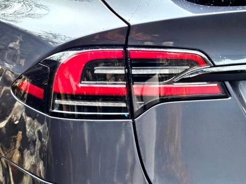 Used 2023 Tesla Model X image 24