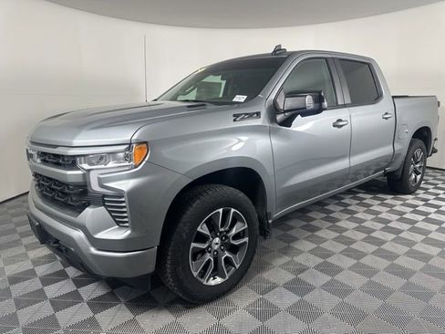 Used 2023 Chevrolet Silverado 1500 RST image 5