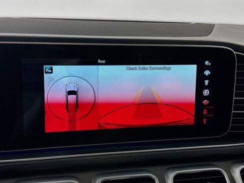 Used 2021 Mercedes-Benz GLS 450 4MATIC image 15