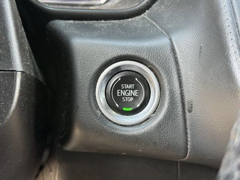 Used 2021 Chevrolet Suburban LT RWD image 23