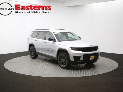 Used 2024 Jeep Grand Cherokee L Laredo image 48