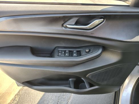 New 2025 Jeep Grand Cherokee Altitude image 21