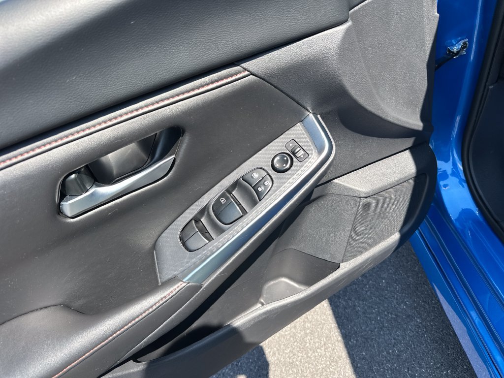 Used 2025 Nissan Sentra SR FWD image 16