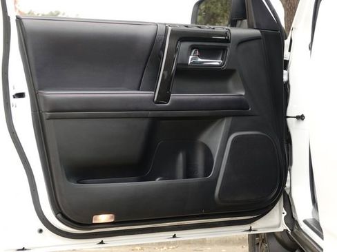 Used 2019 Toyota 4Runner TRD Off-Road Premium image 40