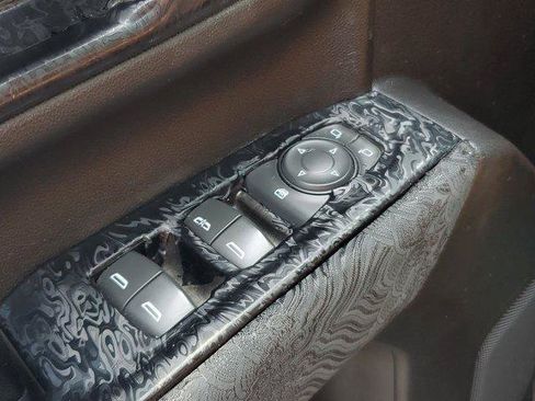 Used 2019 Chevrolet Silverado 1500 Custom w/ Custom Value Package AWD/4WD image 24