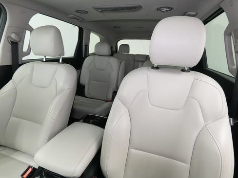 Used 2021 Kia Telluride S AWD/4WD image 13