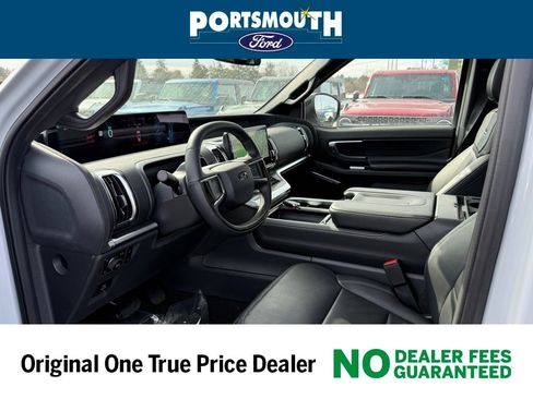 New 2025 Ford Expedition Max Platinum w/ Stealth Performance Package image 3