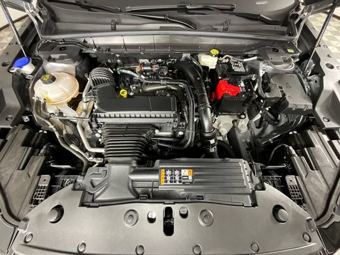 Used 2025 Lincoln Nautilus Premier AWD/4WD image 28