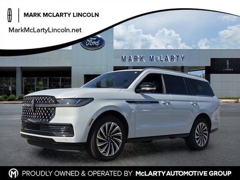 Certified 2025 Lincoln Navigator Black Label AWD/4WD image 1