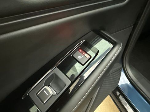 Used 2024 Honda Accord Touring image 8