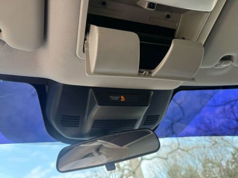 Used 2021 Nissan Rogue SV image 27