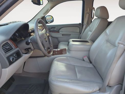 Used 2011 Chevrolet Tahoe LTZ image 15