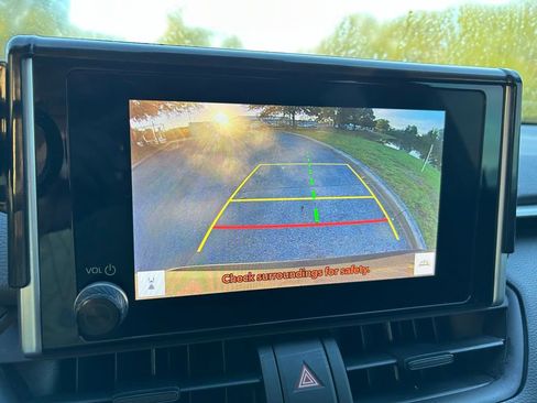 Used 2023 Toyota RAV4 XLE w/ Convenience Package image 25