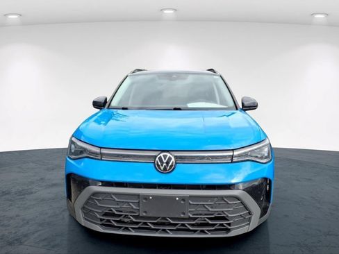 Used 2025 Volkswagen Taos SE AWD/4WD image 7