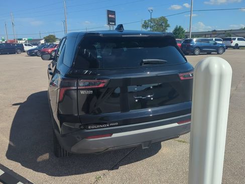 Used 2026 Chevrolet Equinox LT AWD/4WD image 4