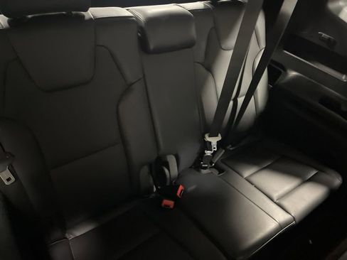 Used 2025 Kia Telluride S image 12