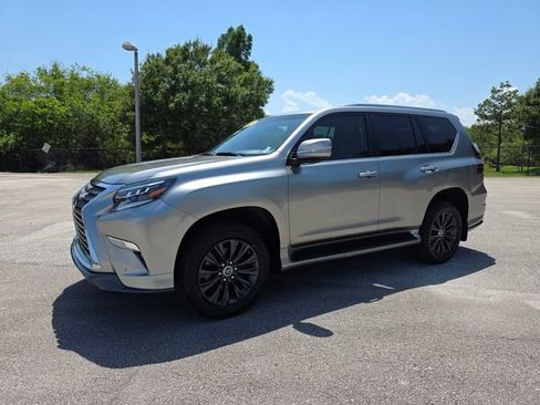 Used 2023 Lexus GX 460 Luxury w/ Sport Design Package AWD/4WD image 7