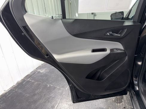 Used 2022 Chevrolet Equinox LT FWD image 15