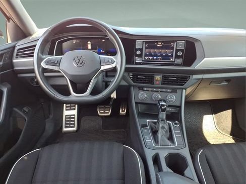 Used 2024 Volkswagen Jetta Sport FWD image 15