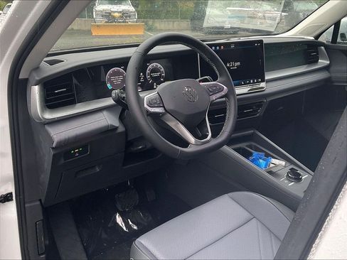 New 2026 Volkswagen Tiguan SE AWD/4WD image 9