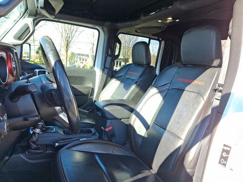 Certified 2022 Jeep Gladiator Rubicon w/ Cold Weather Group image 24