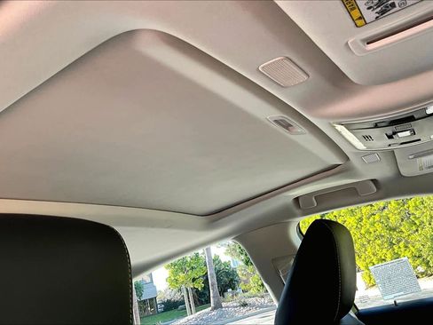 Used 2025 Lexus ES 350 image 13