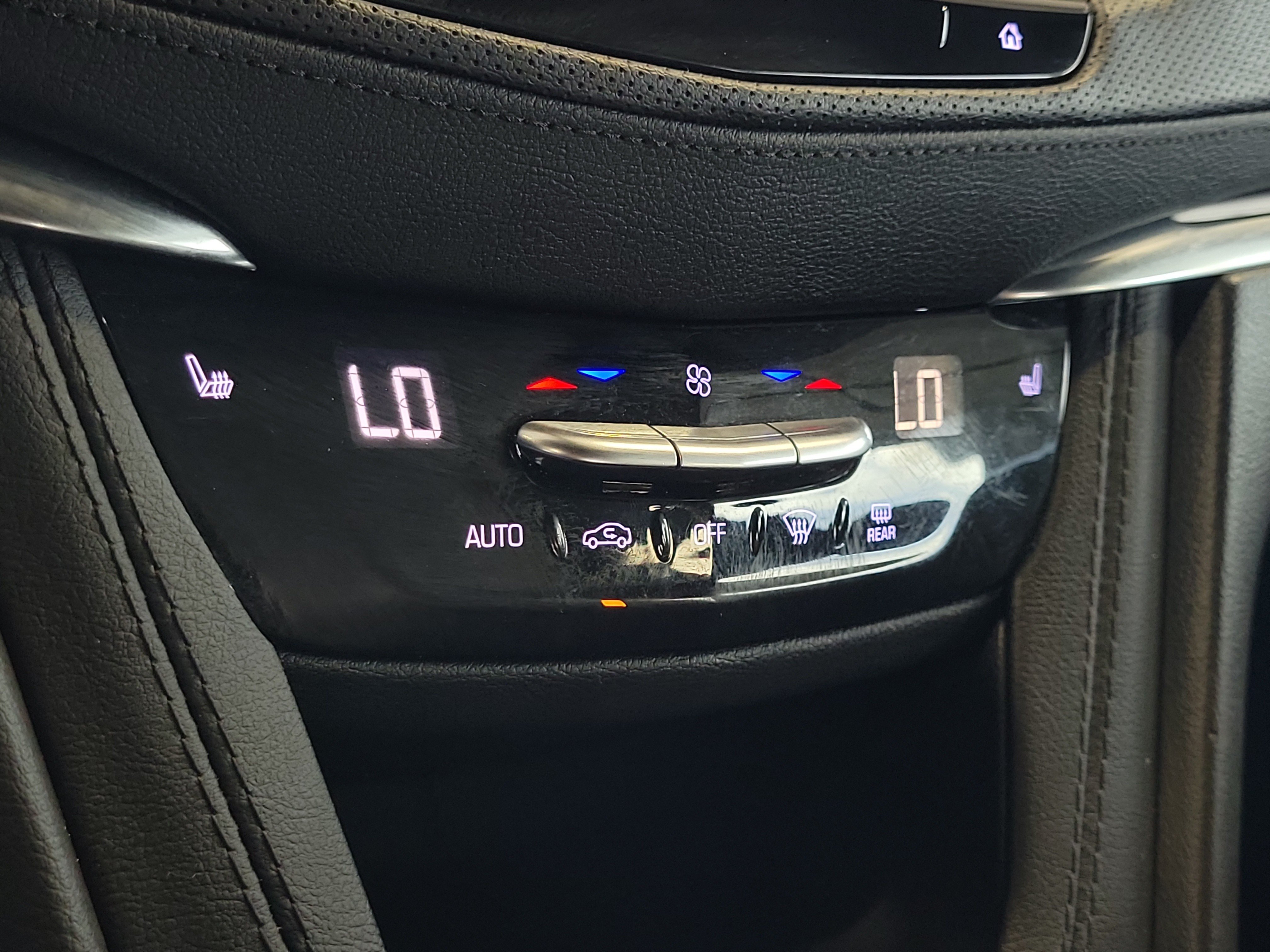 Used 2023 Cadillac XT5 Luxury FWD image 27