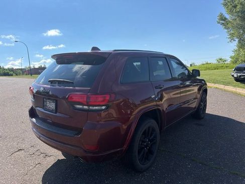 Used 2018 Jeep Grand Cherokee Altitude AWD/4WD image 6