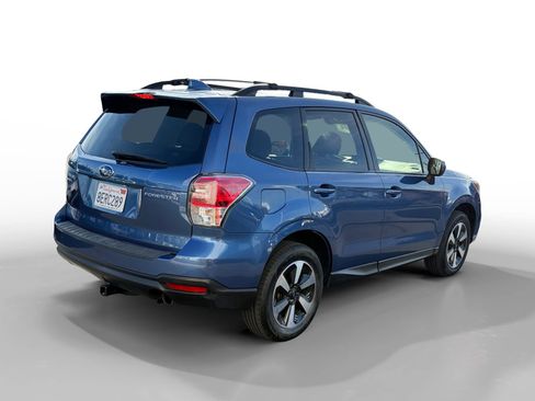 Used 2018 Subaru Forester 2.5i Premium image 5