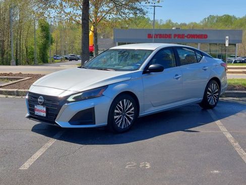 Used 2024 Nissan Altima 2.5 SV image 21