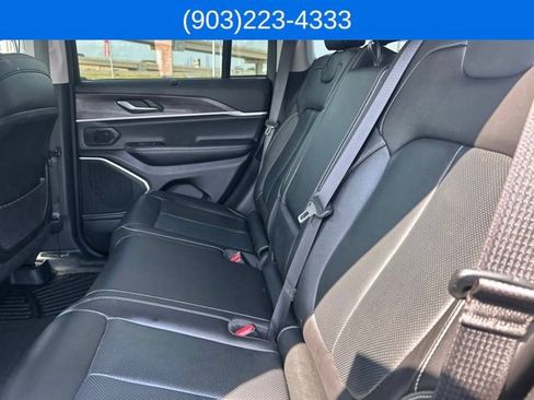 Used 2022 Jeep Grand Cherokee Limited 4xe w/ Luxury Tech Group II AWD/4WD image 40