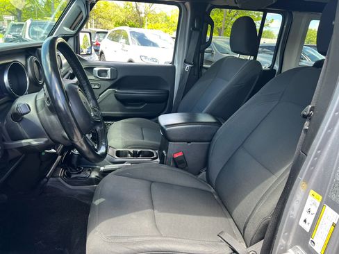 Used 2019 Jeep Wrangler Unlimited Sport S AWD/4WD image 32