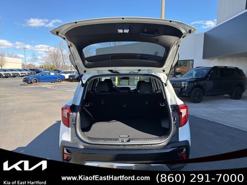 New 2026 Kia Seltos S AWD/4WD image 16