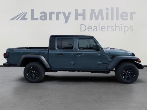 New 2026 Jeep Gladiator Sport image 6