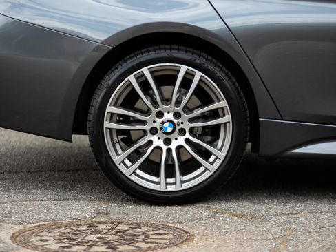 Used 2016 BMW 340i xDrive Sedan AWD/4WD image 6