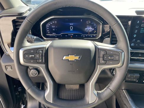 Used 2025 Chevrolet Silverado 1500 LTZ AWD/4WD image 21