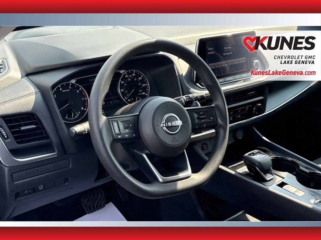 Used 2024 Nissan Rogue S FWD image 25