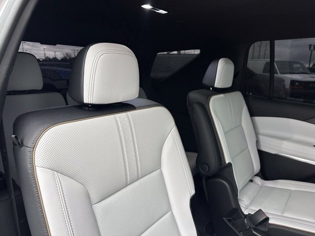 Certified 2026 Chevrolet Traverse High Country AWD/4WD image 29