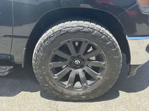 Used 2019 RAM 1500 Big Horn AWD/4WD image 9
