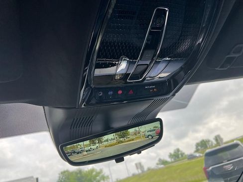 New 2026 Cadillac Vistiq Premium Luxury w/ LPO, Floor Liner Package image 29