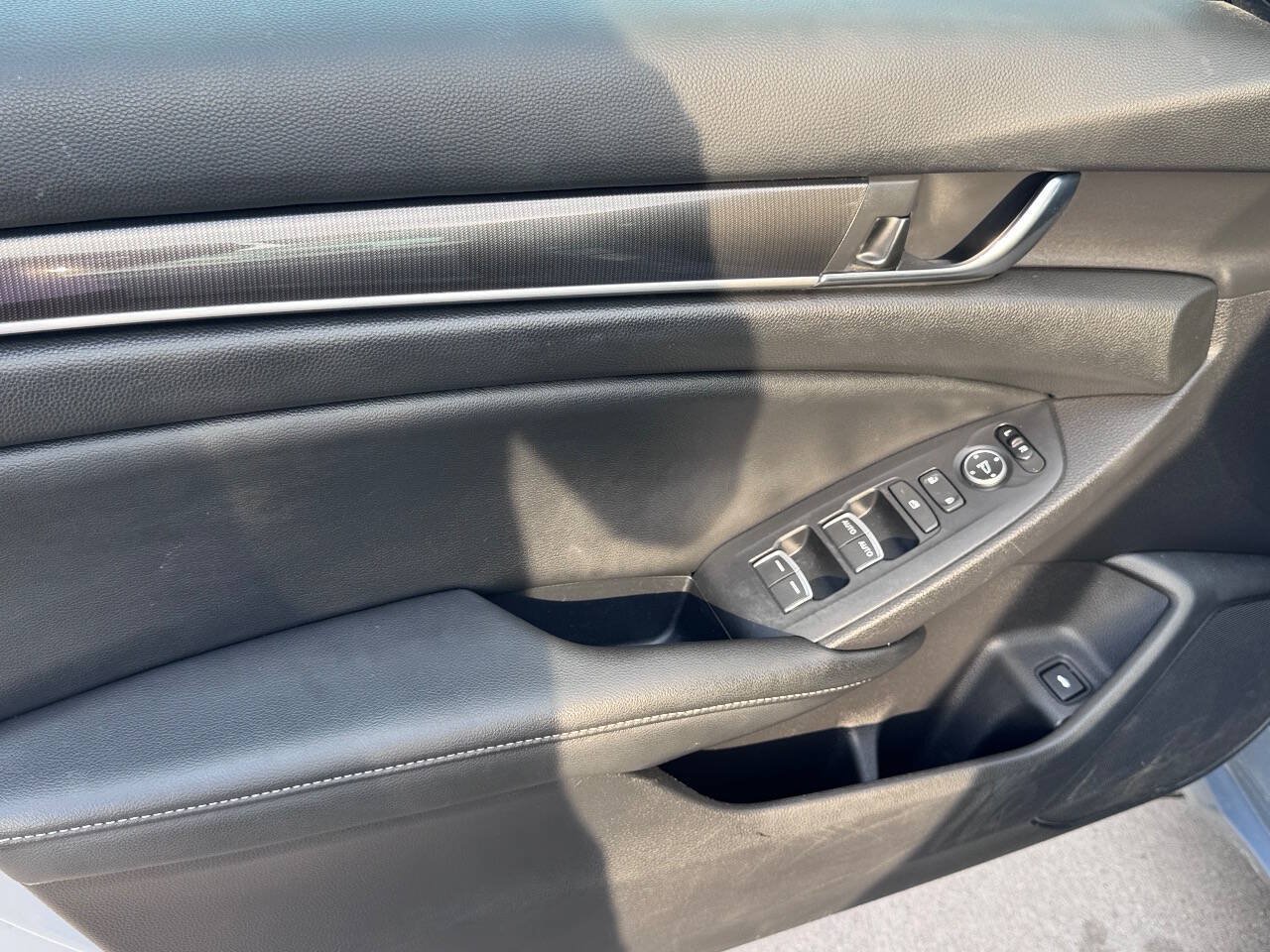 Used 2022 Honda Accord Sport image 13