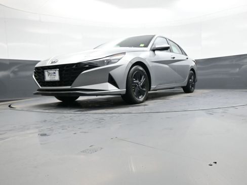 Certified 2023 Hyundai Elantra SEL w/ Cargo Package image 25