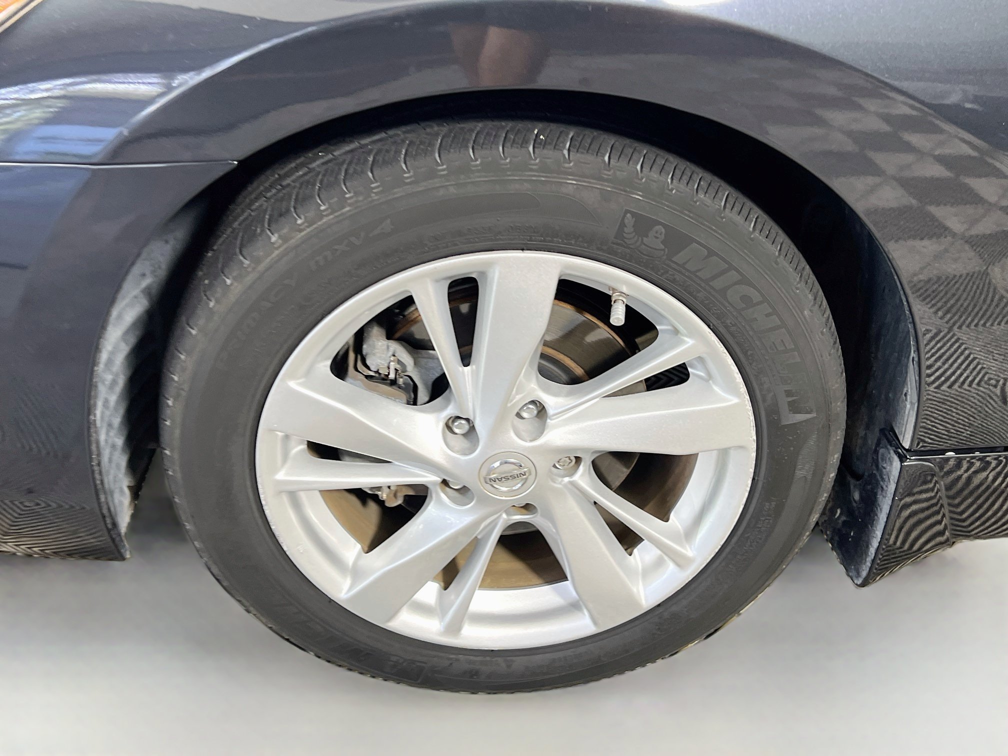 Used 2015 Nissan Altima 2.5 SV w/ Convenience Package FWD image 14