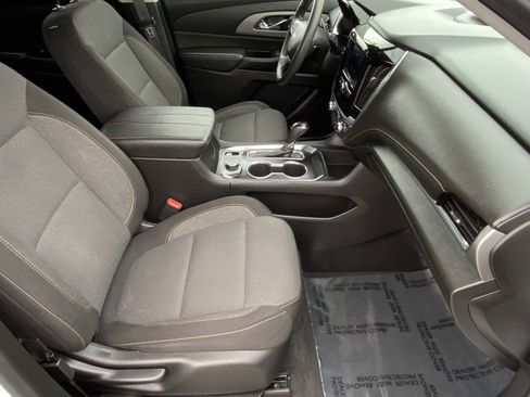Used 2020 Chevrolet Traverse LS image 10