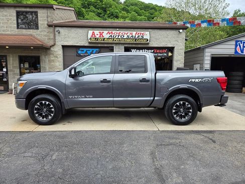 Used 2019 Nissan Titan PRO-4X w/ Pro-4x Convenience Package AWD/4WD image 4