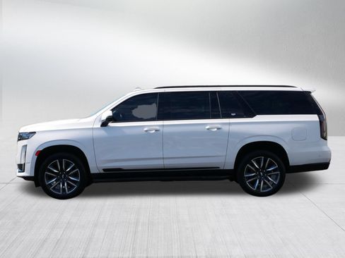 Used 2022 Cadillac Escalade ESV Sport w/ Touring Package AWD/4WD image 3