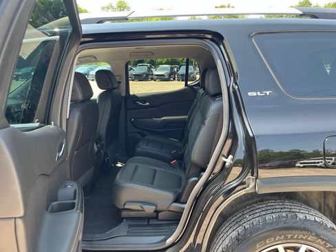 Used 2023 GMC Acadia SLT w/ Preferred Package AWD/4WD image 26