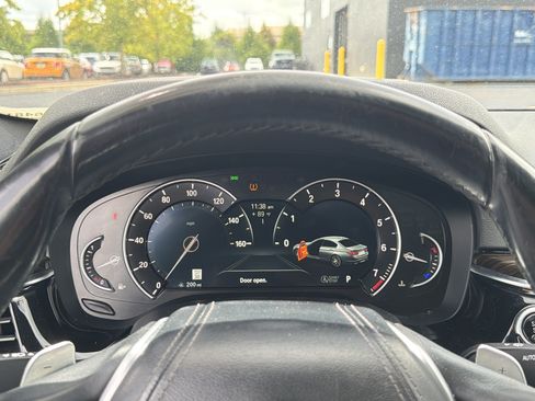Used 2019 BMW 530i w/ Premium Package RWD image 19